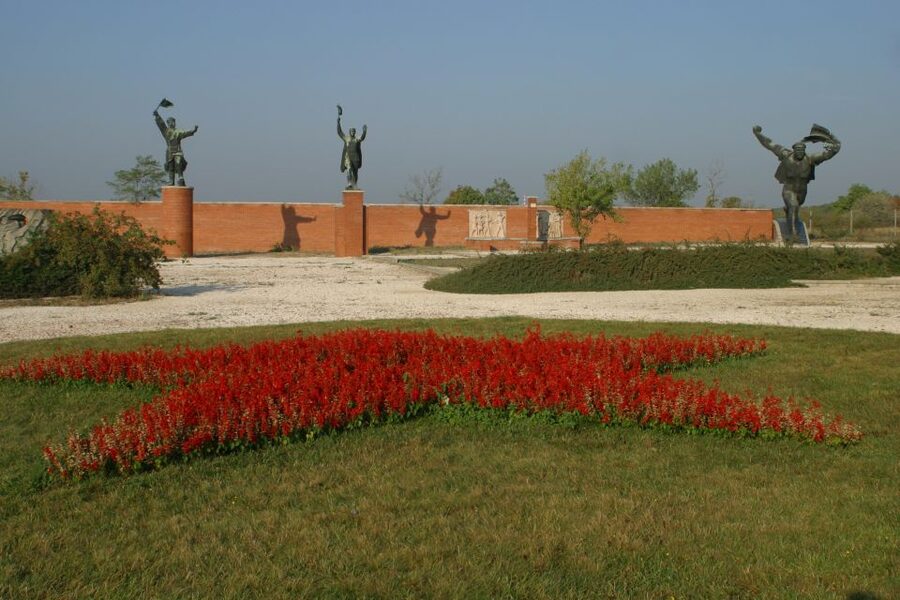 Budapest: Memento Park Ticket - The Most Cheerful Barrack: documentary and photo exhibition on political policing