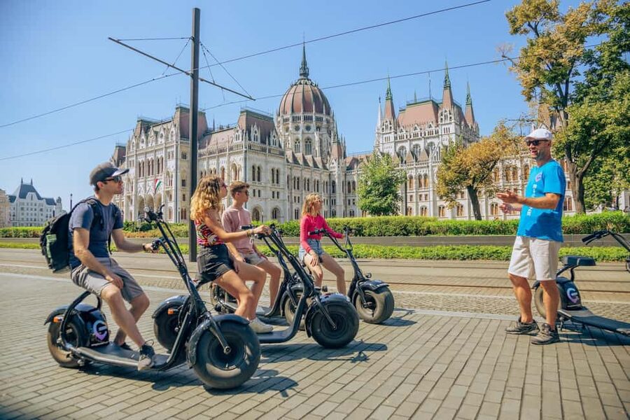 Budapest: MonsteRoller E-Scooter Tour - Key things that make the MonsterRoller tour special
