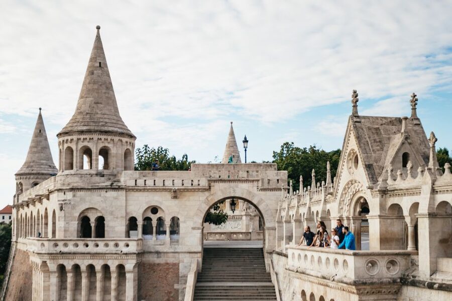 Budapest: MonsteRoller E-Scooter Tour - The guides: why photo stops and group handling matter