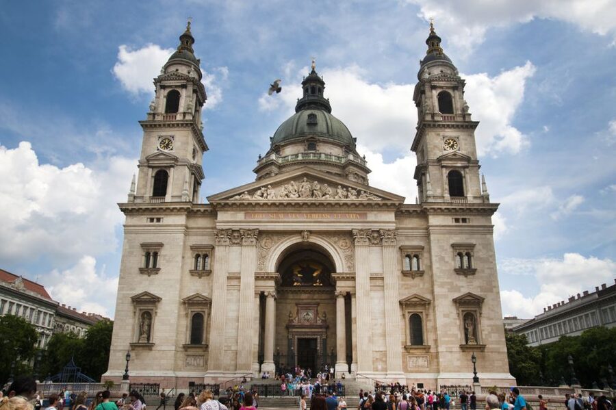 Budapest: Multilingual Highlights Tour - Quick Hits Before You Go