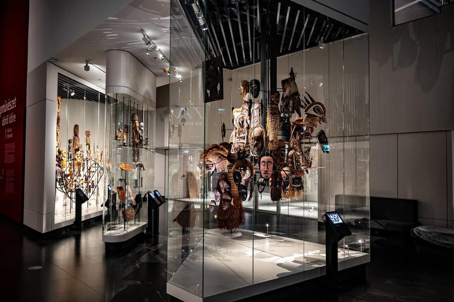 Budapest: Museum of Ethnography Entry Ticket - Entering Néprajzi Múzeum: Where to Start Your Day