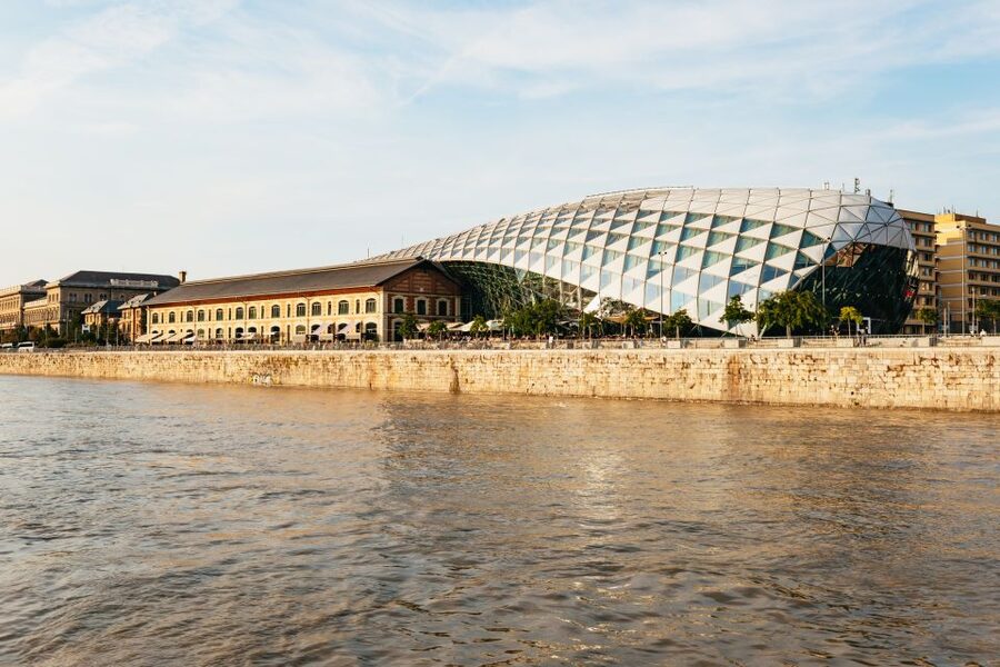 Budapest: Nighttime or Daytime Sightseeing Cruise - Why this 1-hour Danube cruise is a smart Budapest move