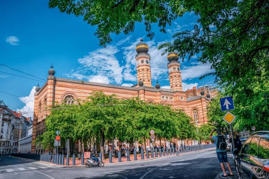Budapest Old Jewish Quarter History Private Walking Tour - Guide Quality Is the Real Differentiator Here