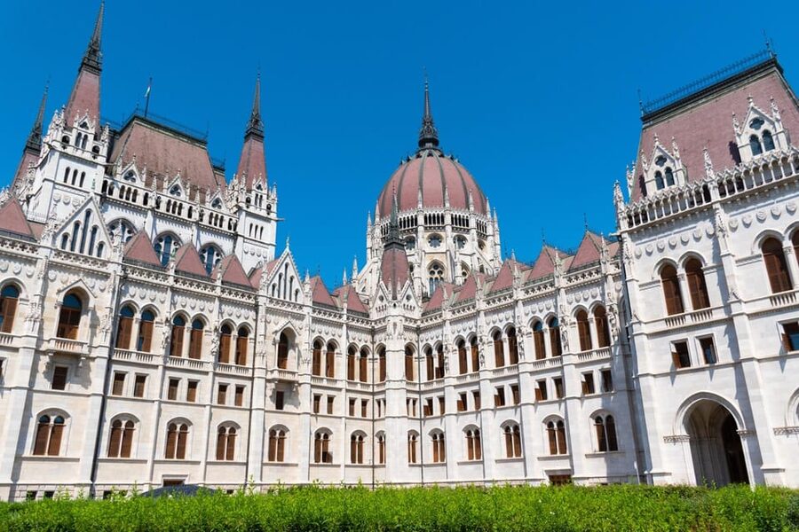 Budapest Old Town and Top Attractions Private Walking Tour - Liberty Square: Soviet War Memory and an American Embassy in One Walk