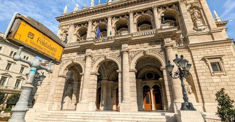 Budapest: Opera House Guided Tour - Entering the restored Budapest Opera House (and why it feels different)