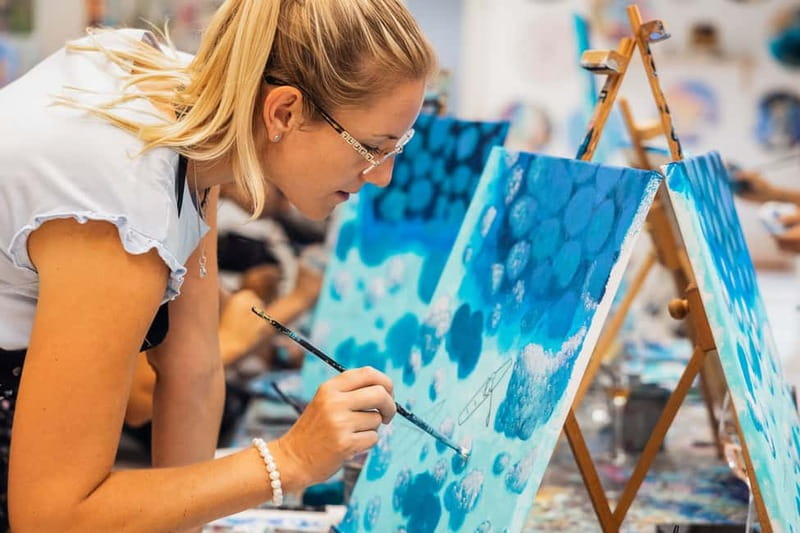 Budapest: Paint and sip experience - What Happens In The 2.5 Hour Painting Class