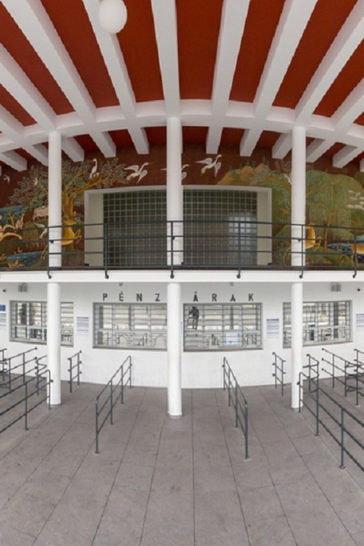 Budapest: Palatinus Spa & Pools Full-Day Admission - Palatinus Strand, the Budapest Thermal Day People Actually Plan