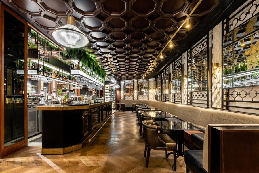 Budapest: Párisi Passage Restaurant 3-Course Menu - Drinks, Coffee, and the Finish That Makes It Feel Complete