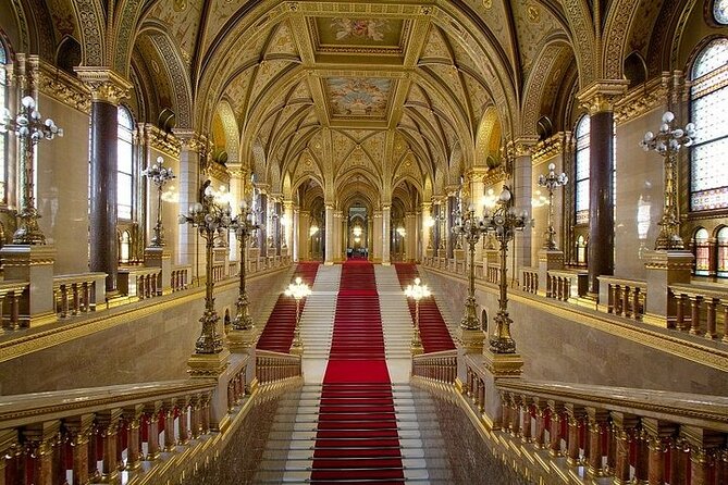 Budapest Parliament Audio Guide Tour with Danube Cruise - Getting the most from an audio tour inside a landmark