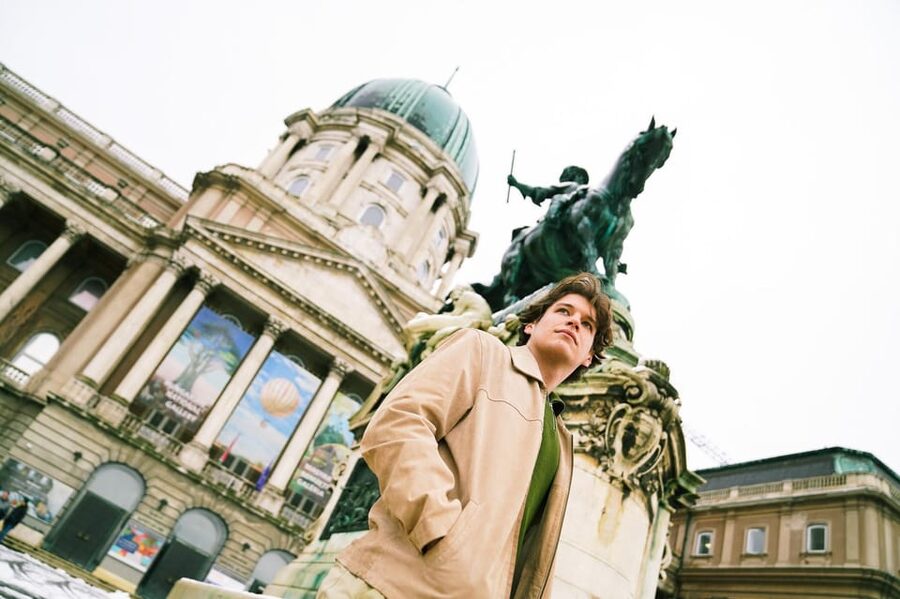Budapest: Photo Session with Professional Local Photographer - Where St. Stephens Basilica fits into your photo plan