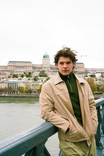 Budapest: Photo Session with Professional Local Photographer - How spring lighting changes your photos in Budapest