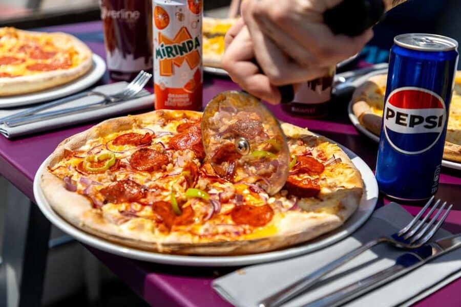 Budapest: Pizza Cruise - Who this Budapest Danube cruise is best for (and who should skip it)
