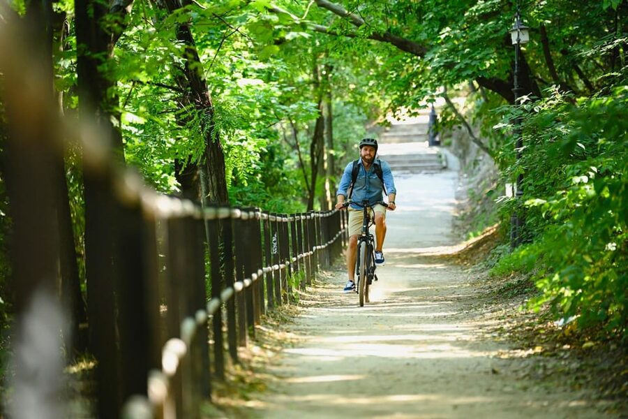 Budapest: Premium E-Bike Rental - Best for couples, solo riders, and anyone who hates waiting