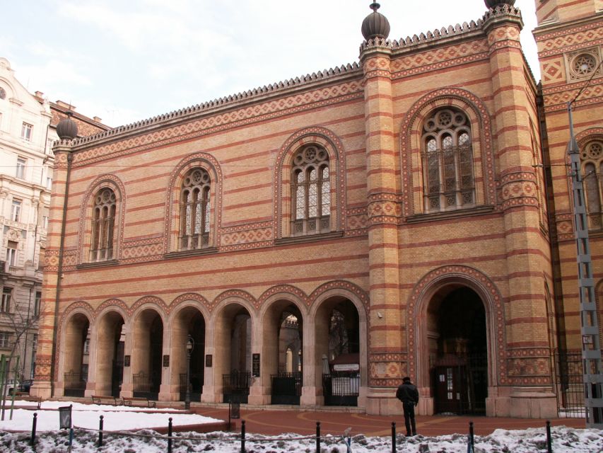 Budapest Private 3-Hour Jewish Heritage Tour - Dohány Street Synagogue Interior, the Big Architectural Moment