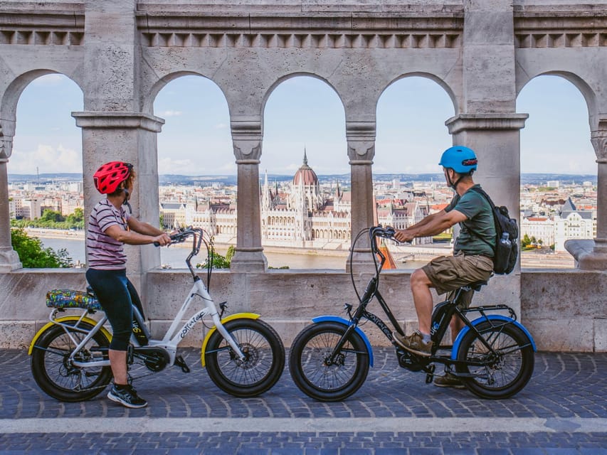 Budapest: Private Customizable Tour in French - Ferris Wheel on Erzsébet square: a smart meeting point