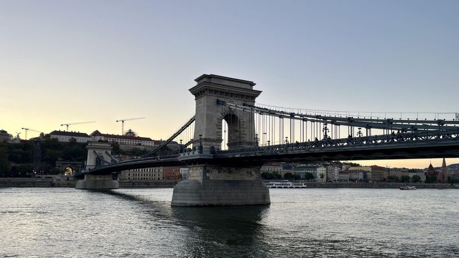 Budapest: Private Sightseeing Tour by car - Pest Side: From Andrássy Avenue to the Parliament
