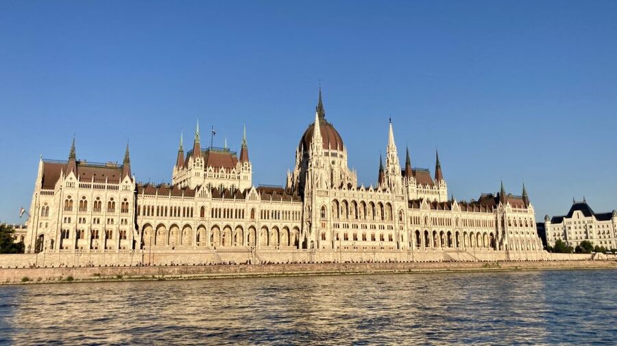 Budapest: Private Sightseeing Tour by car - Should You Book It?