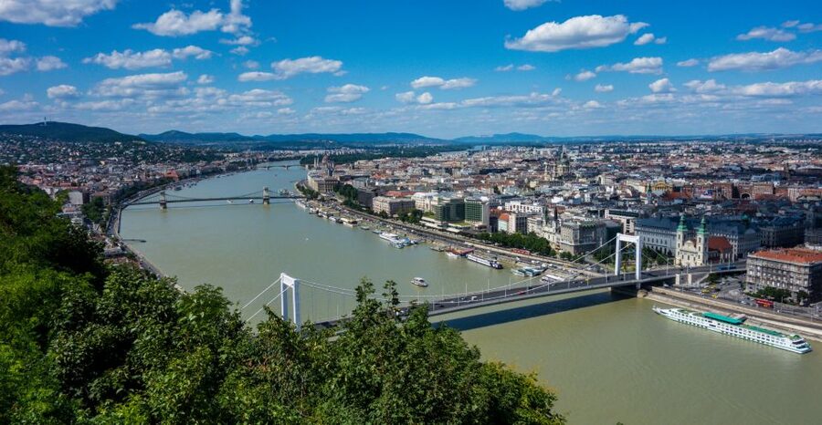 Budapest: Private Walking Tour of City with Spanish Guide - Key highlights to know before you go