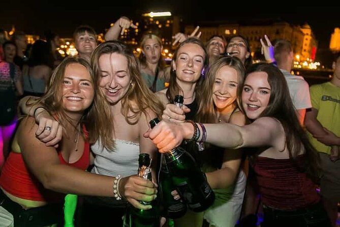 Budapest Pub Crawl & Ruin Bar Tour – Free Shots & VIP Entry - Why this Budapest pub crawl makes sense at 9:00 PM