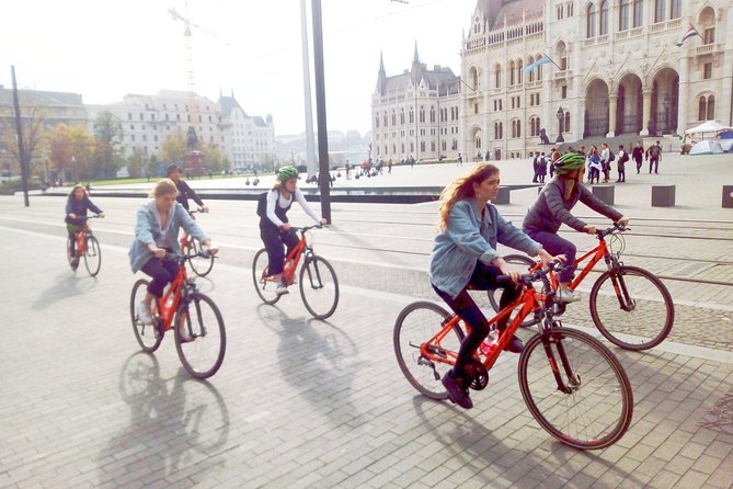 Budapest relaxed bicycle tour at sunset - Shoes on the Danube Bank: one stop that hits hard