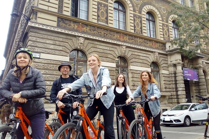Budapest relaxed bicycle tour at sunset - Batthyány Square and the Buda-side rhythm for photos