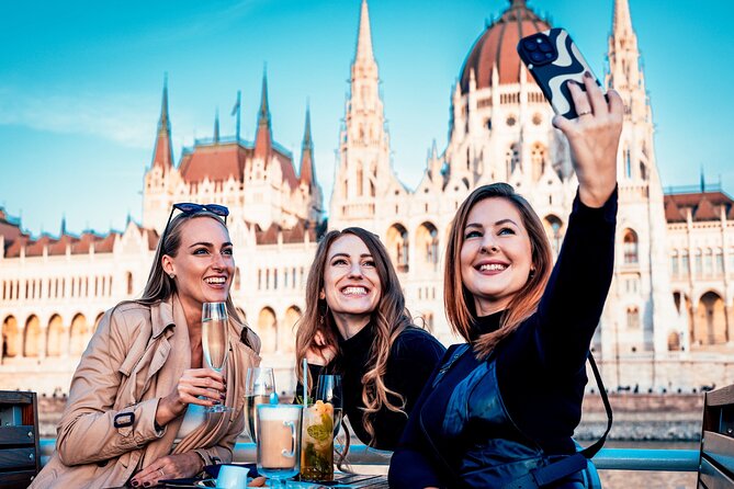 Budapest River Cruise with 1 Free Tokaj Frizzante and Audio Guide - Parliament and the Chain Bridge at Night: Why Timing Matters