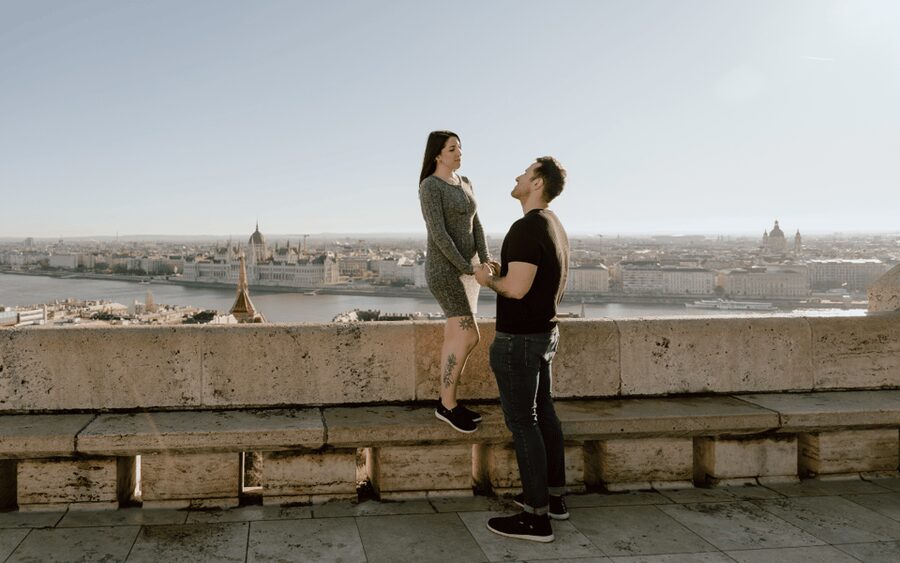 Budapest: romantic photoshoot at Buda's iconic sightseeings - Should you book this Budapest couple photoshoot?