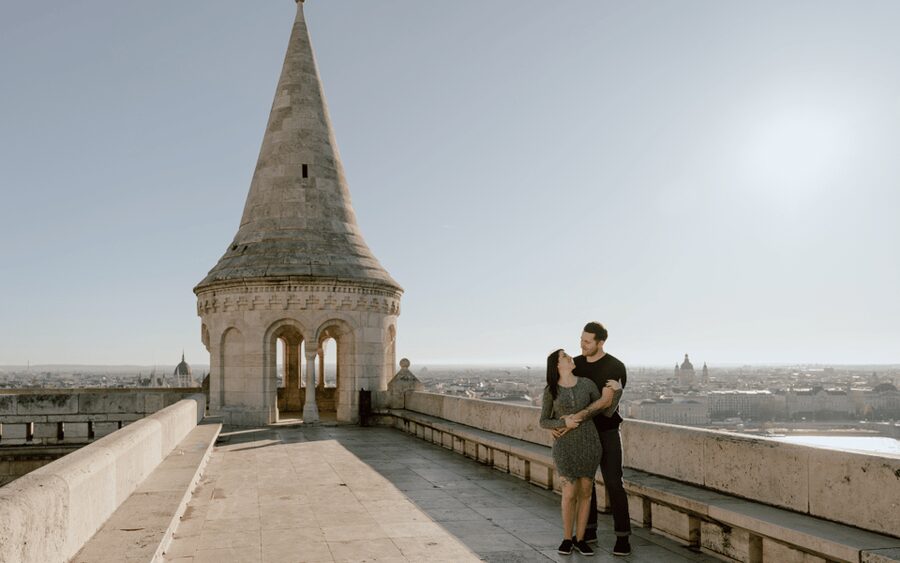 Budapest: romantic photoshoot at Buda's iconic sightseeings - Practical tips to make your photos look better
