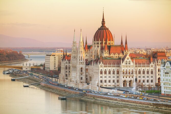 Budapest Scavenger Hunt and Highlights Self Guided Audio Tour - How the Budapest hunt works, in plain English