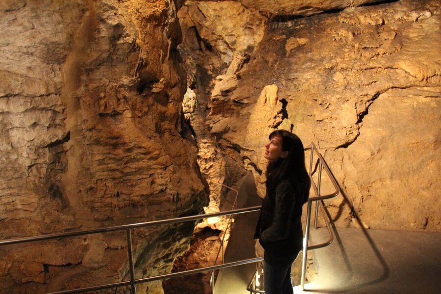 Budapest: Semlő-hegyi & Pál-völgyi Caves Guided Walking Tour - Price and value: what you’re really paying for