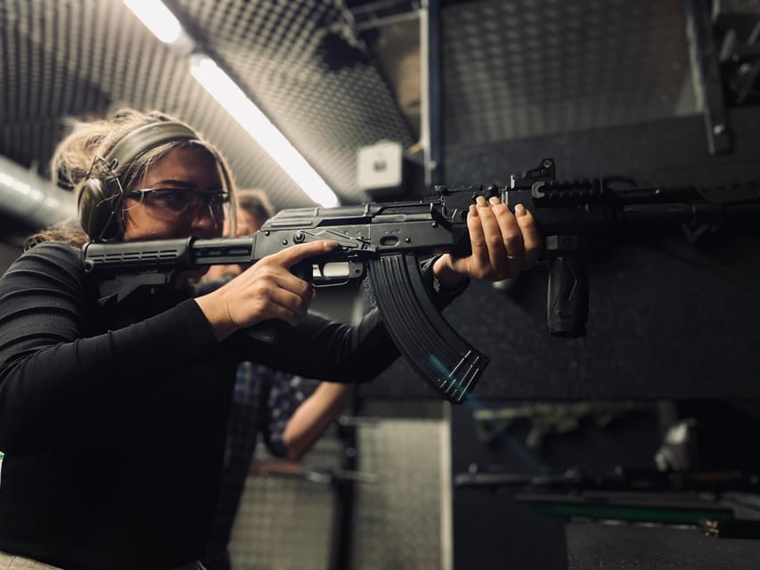 Budapest: Shooting Experience for Couples, The Perfect Date - Language and Instruction: Hungarian, English, Spanish, Plus an Audio Guide