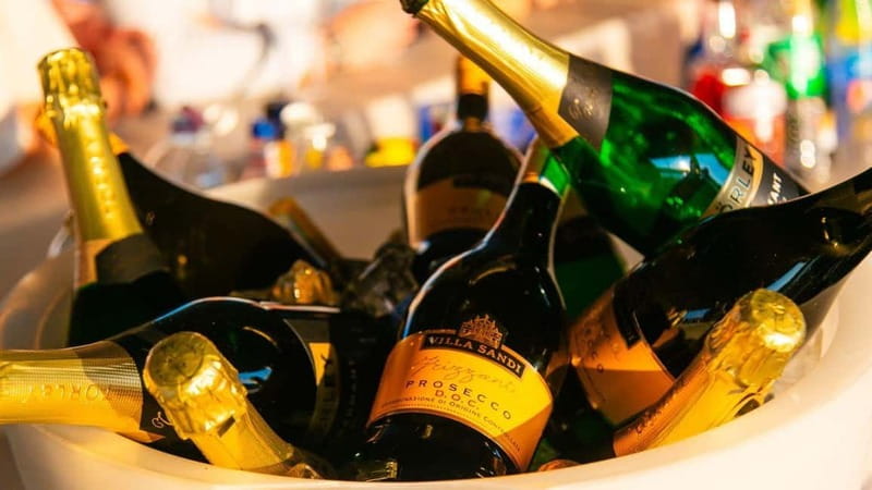 Budapest: Sip and Sail River Cruise with Unlimited Prosecco - Key Highlights You Should Expect