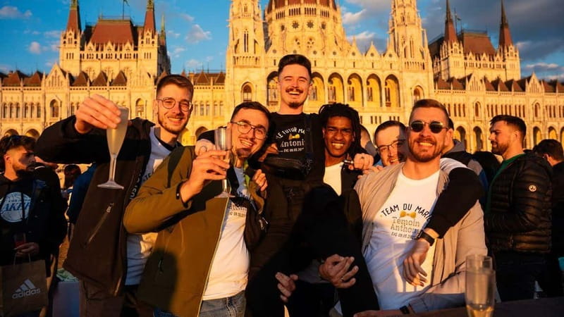 Budapest: Sip and Sail River Cruise with Unlimited Prosecco - Drinks Timing and Photo Strategy: How to Avoid the Biggest Frustration