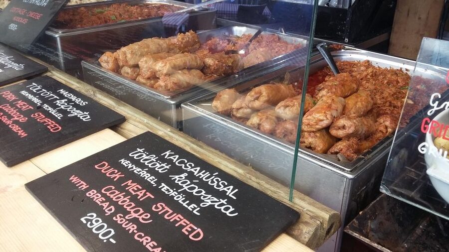 Budapest Streetfood Heaven: Tasting and Markets with a local - Meeting at Starbucks Fashion and Getting Oriented Fast