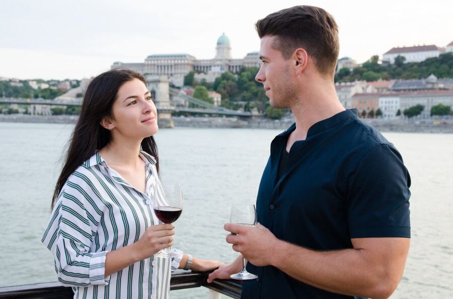 Budapest: Summer Brunch & Cruise with Prosecco or Cake - The Danube sightseeing sail: what you see at each big moment