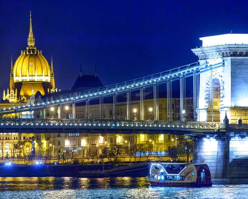 Budapest: Sunset Cruise with 2 Cocktails - Key things to know before you go
