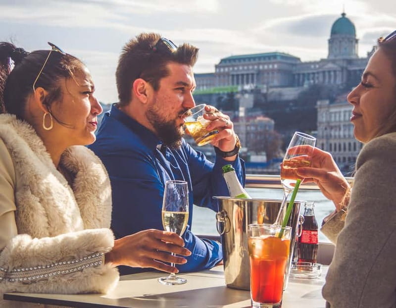Budapest: Sunset Cruise with 2 Cocktails - Upper deck photos, lower deck comfort, and the sunset timing reality