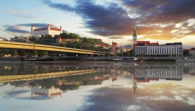 Budapest to Bratislava Costumizable Private Day tour with lunch - Key reasons this trip works well