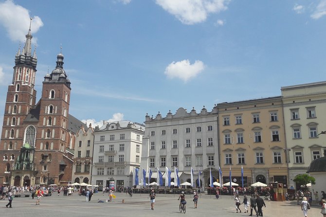 Budapest to Krakow private transfer - The Slovakia route: built-in scenery with optional stops