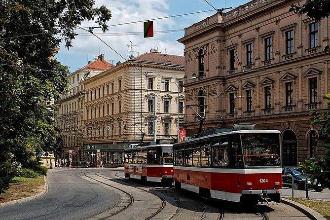 Budapest to Prague Private transfer with 2 hour sightseeing stop - What you get from the driver, and what you don’t