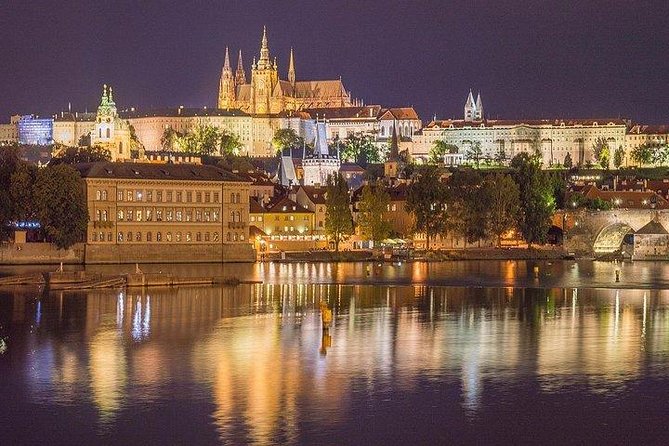 Budapest to Prague Private transfer with 2 hour sightseeing stop - Who this transfer fits best
