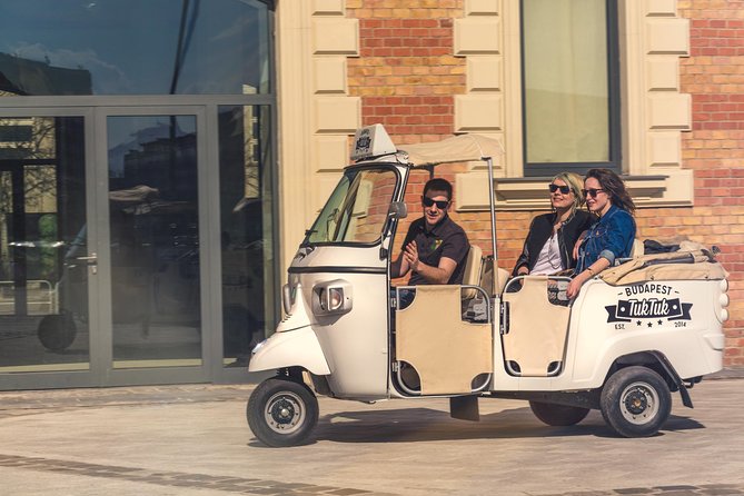 Budapest TukTuk Private Tour with Goulash Soup in the Downtown - Central Market Hall, Kálvin tér area, and the bridge-hopping payoff