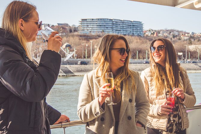 Budapest Unlimited Prosecco and Wine Cruise Day or Sunset Option - Drinks, Service, and the Real-World Unlimited Part