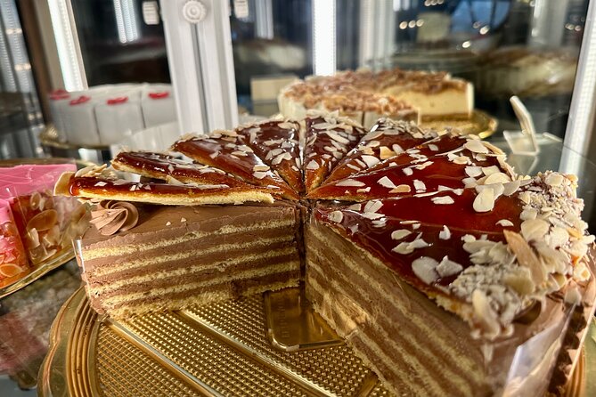 Budapest Urban Treats - Cake and Coffee House Tour - The practical stuff I’d plan around before you go