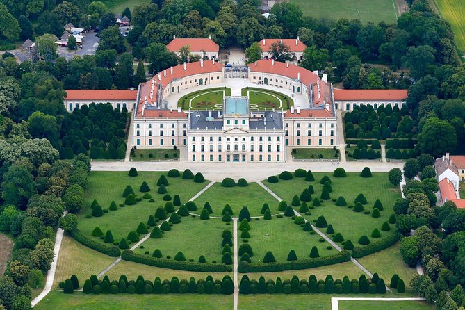 Budapest-Vienna One-Way Sightseeing Transfer - Key points to know before you go