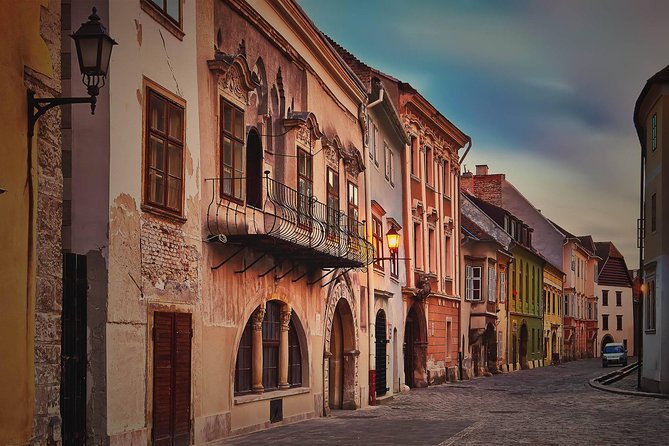 Budapest-Vienna One-Way Sightseeing Transfer - Lunch in Esztergom: you control it, so plan your budget