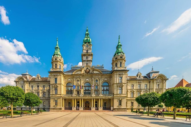 Budapest-Vienna One-Way Sightseeing Transfer - Price check: what $324.41 buys you, and where you spend more