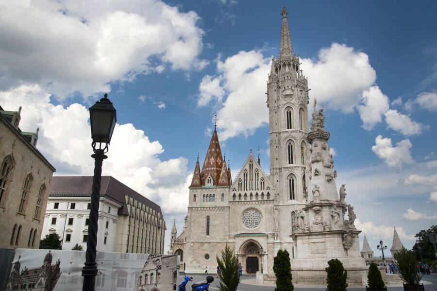 Budapest Walking Tour with a Professional Local Guide - Who should book this tour, and who might want something lighter