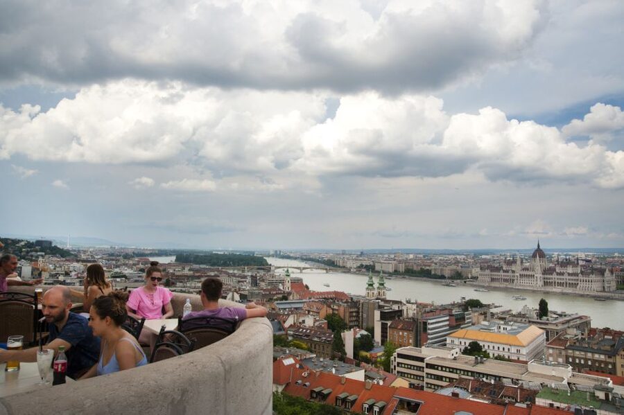 Budapest Walking Tour with a Professional Local Guide - How the guides keep the pace, humor, and questions under control