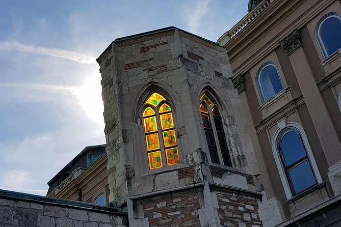 Budapest Walking Tour with Your Private Guide: 20+ Highlights - Liberty Bridge to Citadella: crossing into the Buda viewpoints